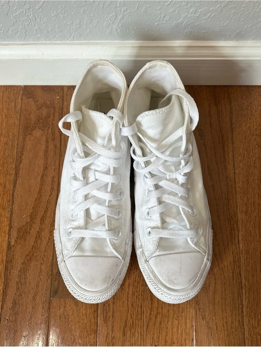 Converse Chuck Taylor Sneakers High Top Shoes Women’s Size 7 White - Picture 3 of 11